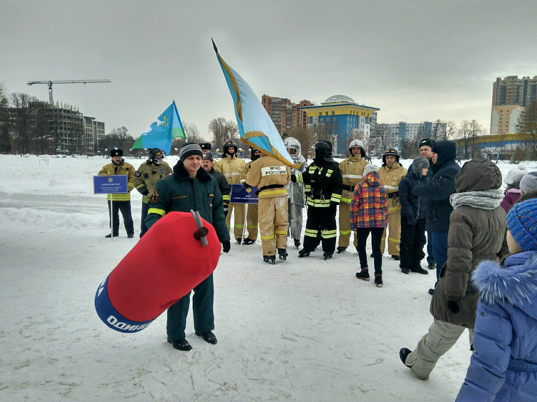 Пожарно-спасательный парад» на Баранке